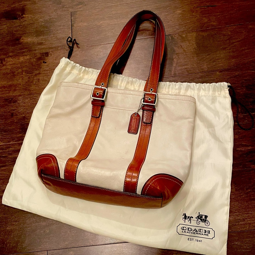 Coach Hampton white and brown leather shoulder bag